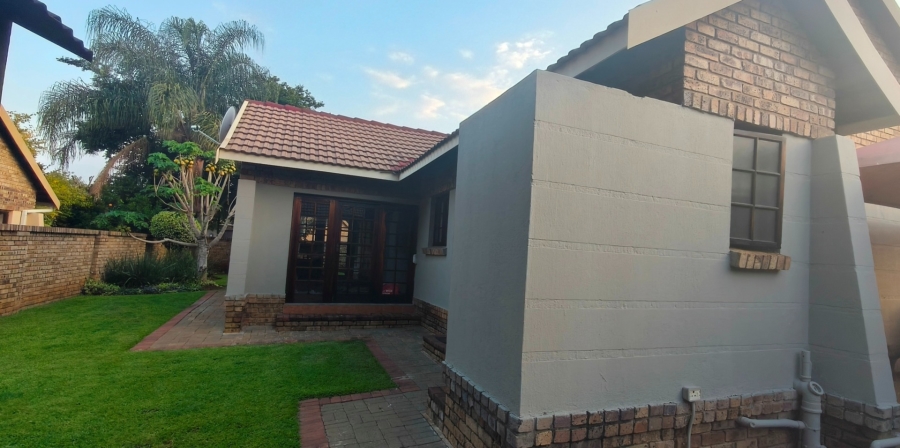 3 Bedroom Property for Sale in Waterval East North West